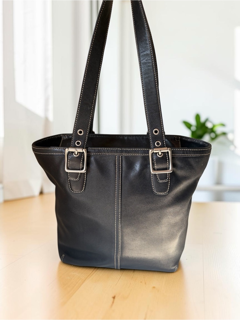 Coach Y2K Hamptons Soft Leather Bucket Tote Style #9572